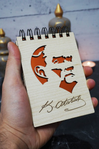 Kemal Atatürk Temalı Ahşap Kapaklı Not Defteri - Mini Defter - Cep Defteri - Benim Listem
