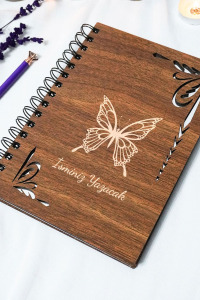 Kişiye Özel Kelebek Desenli Ahşap Kapaklı Defter - Ajanda - İsme Özel - A5 60 Yaprak (120 SAYFA) Hediyelik